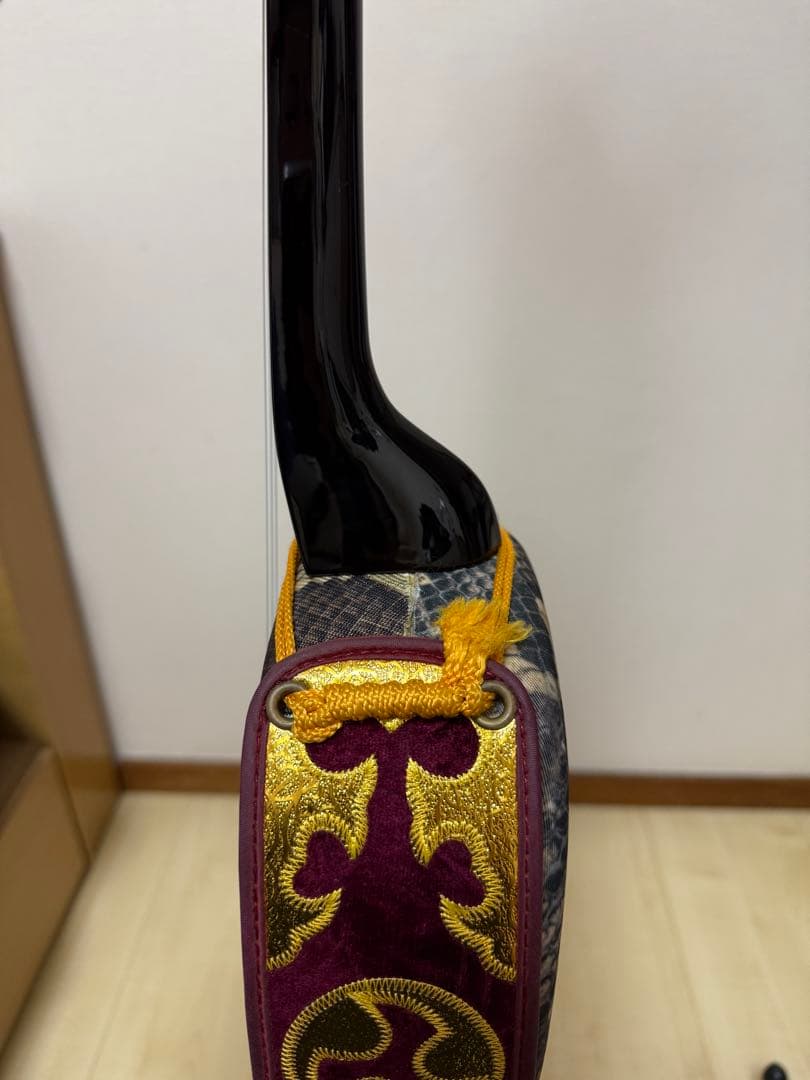 ギ*ー様 沖縄三線　黒檀　与那城知念大工　スンチー塗り