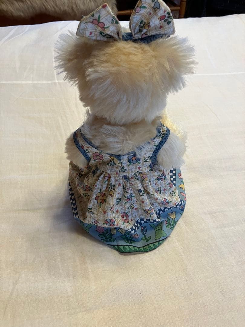 メアリーホルスダッドクリーム色ぬいぐるみ 花柄ドレス