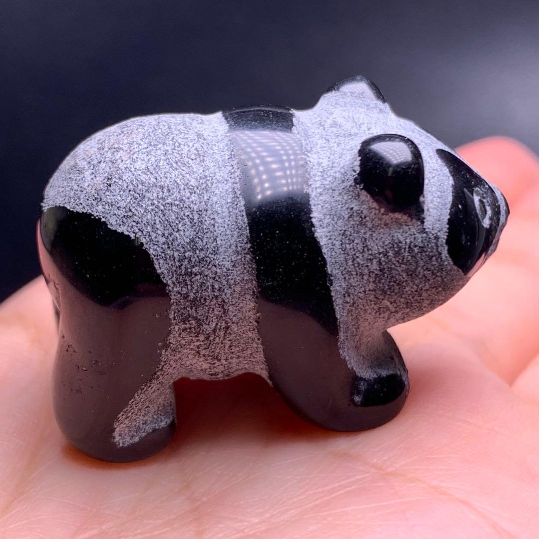 011551  天然黒曜石パンダ置き物、23.1＊39.3ミリ