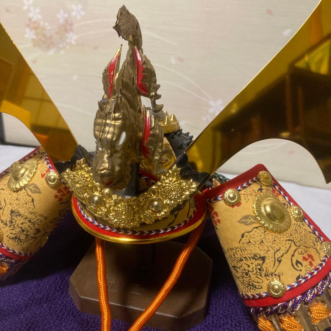 お飾り兜　龍玉作