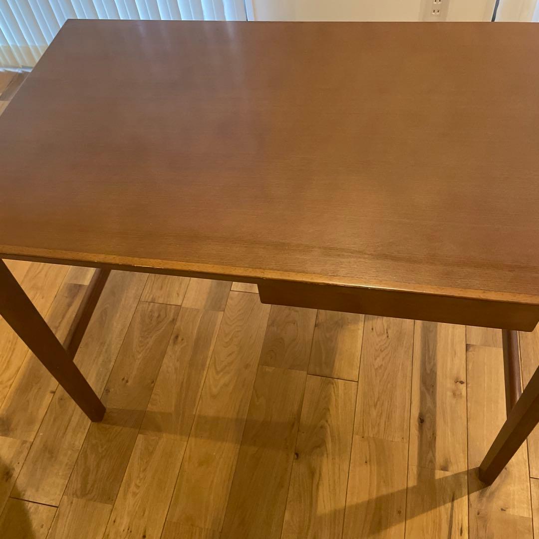 【カリモク60】デスク、引出し付き、ウォールナット色【キハダ お取り置き】