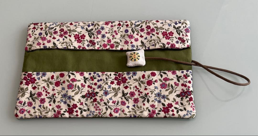 さちさち様専用】 クロスステッチ完成品 マルチケース - メルカリ