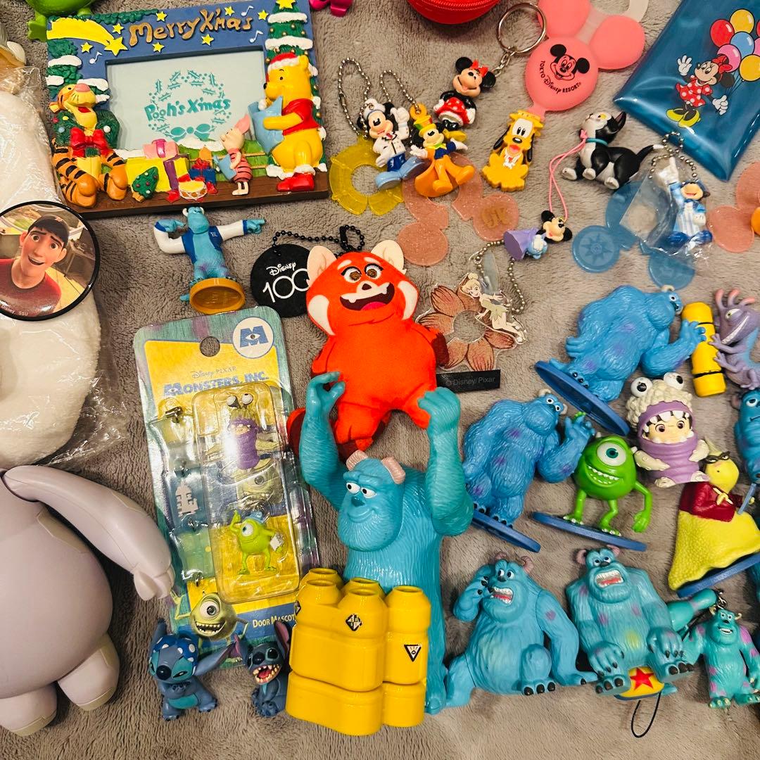 大量‼️お得‼️ ディズニーグッズ　87点まとめ売り　フィギュア　キーホルダーなど