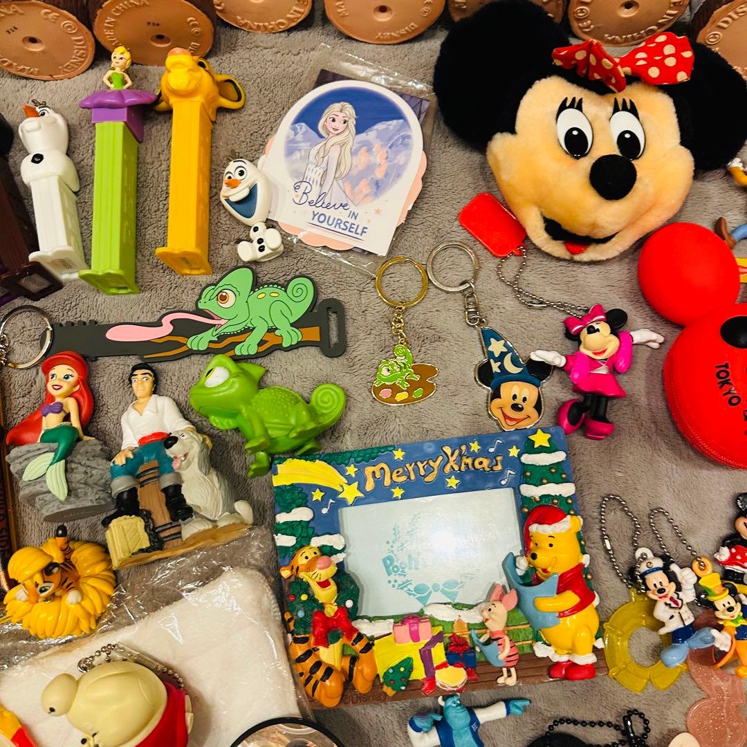 大量‼️お得‼️ ディズニーグッズ　87点まとめ売り　フィギュア　キーホルダーなど