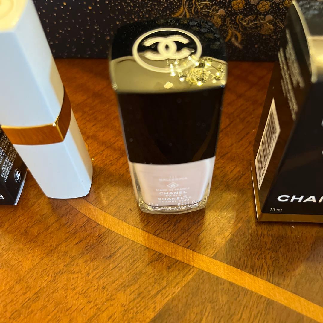 CHANEL クリスマスコフレ2025ハンドクリームネイルリップセット