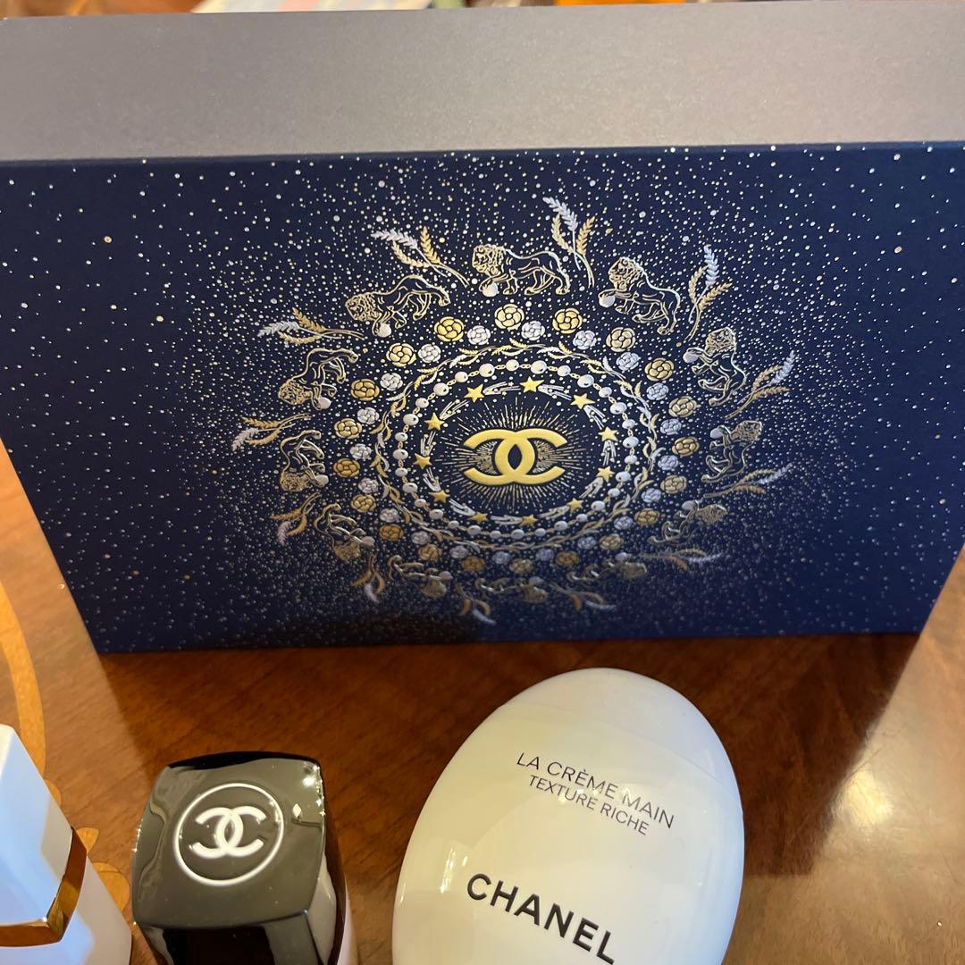 CHANEL クリスマスコフレ2025ハンドクリームネイルリップセット