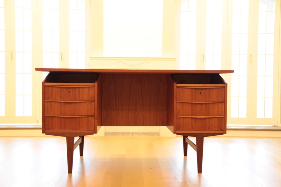 ヴィンテージ（チーク）デスク