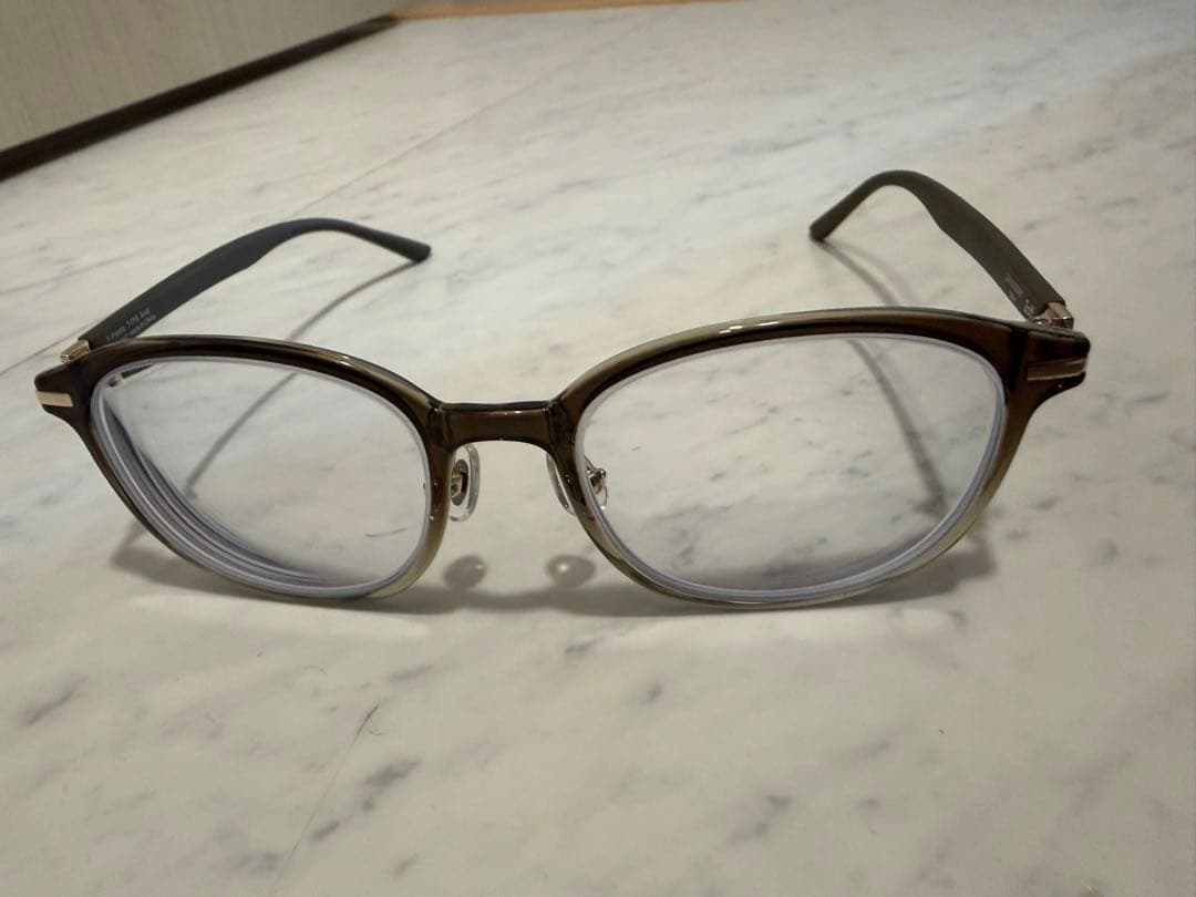 zoff メガネ　CLASSIC 調光レンズブルー