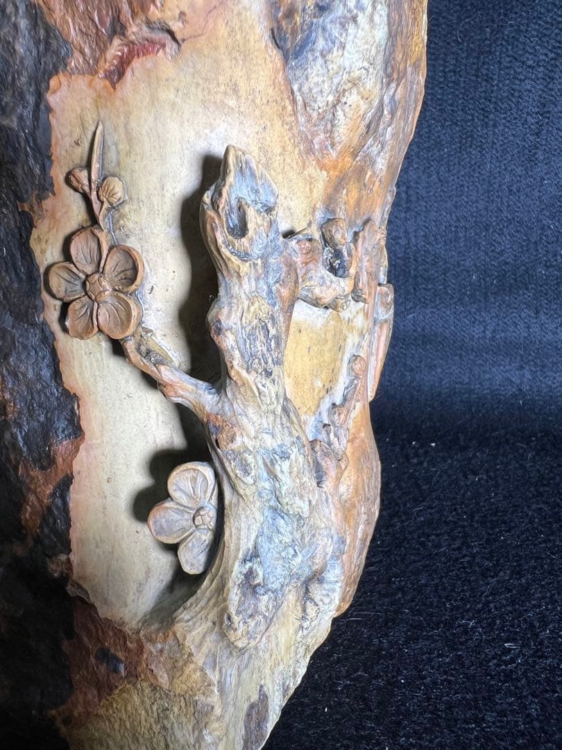 昔の掘り出しの骨董緑端渓彫刻梅鳥文刻 鑑賞石天然石 置物 高さ19cm