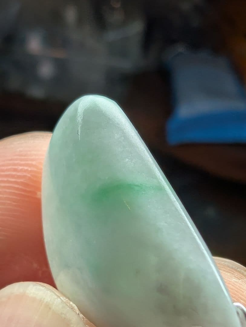 小滝　翡翠　糸魚川　ペンダント　白地が綺麗　緑