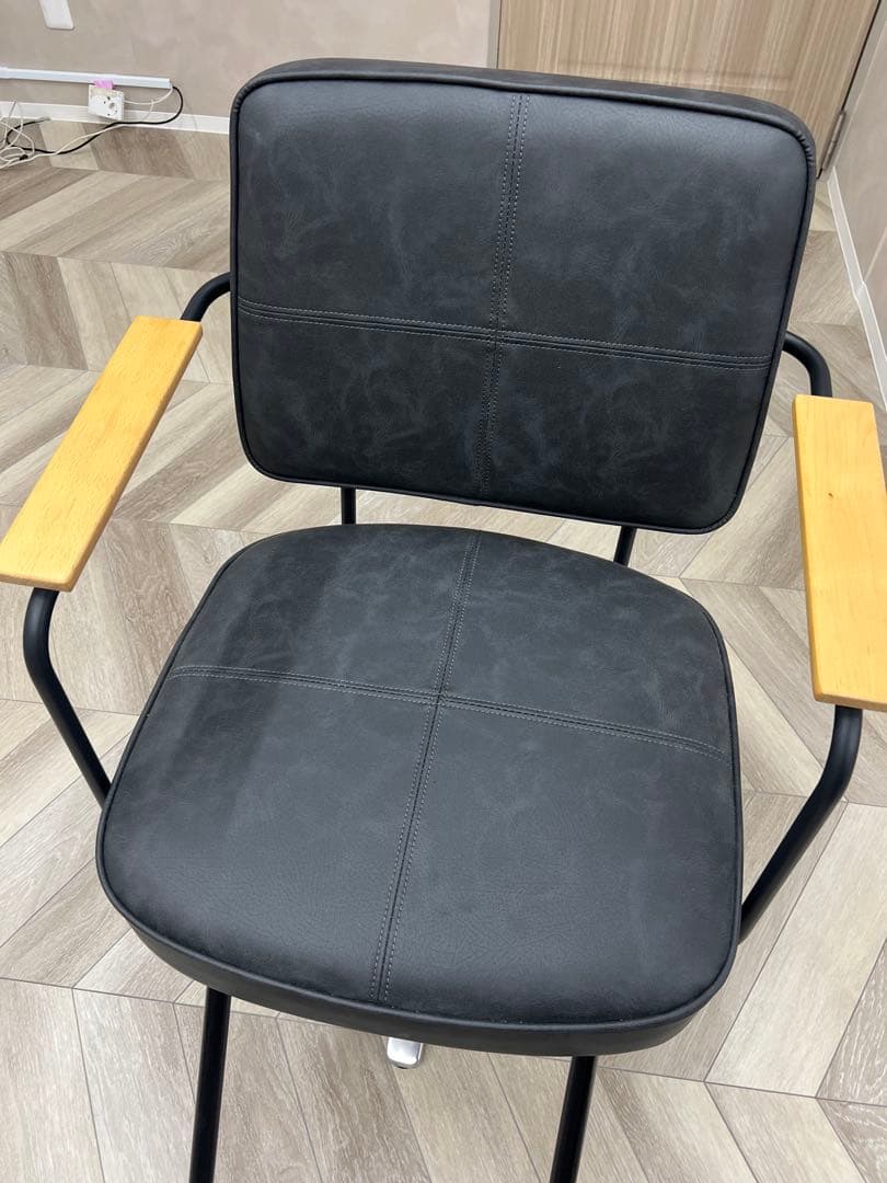 マテリ　スタイリングチェア　美容室椅子 ハーネスコードII ブラック