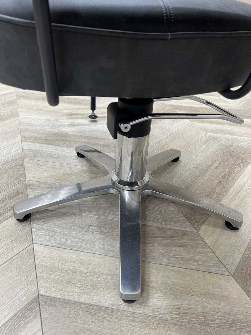 マテリ　スタイリングチェア　美容室椅子 ハーネスコードII ブラック