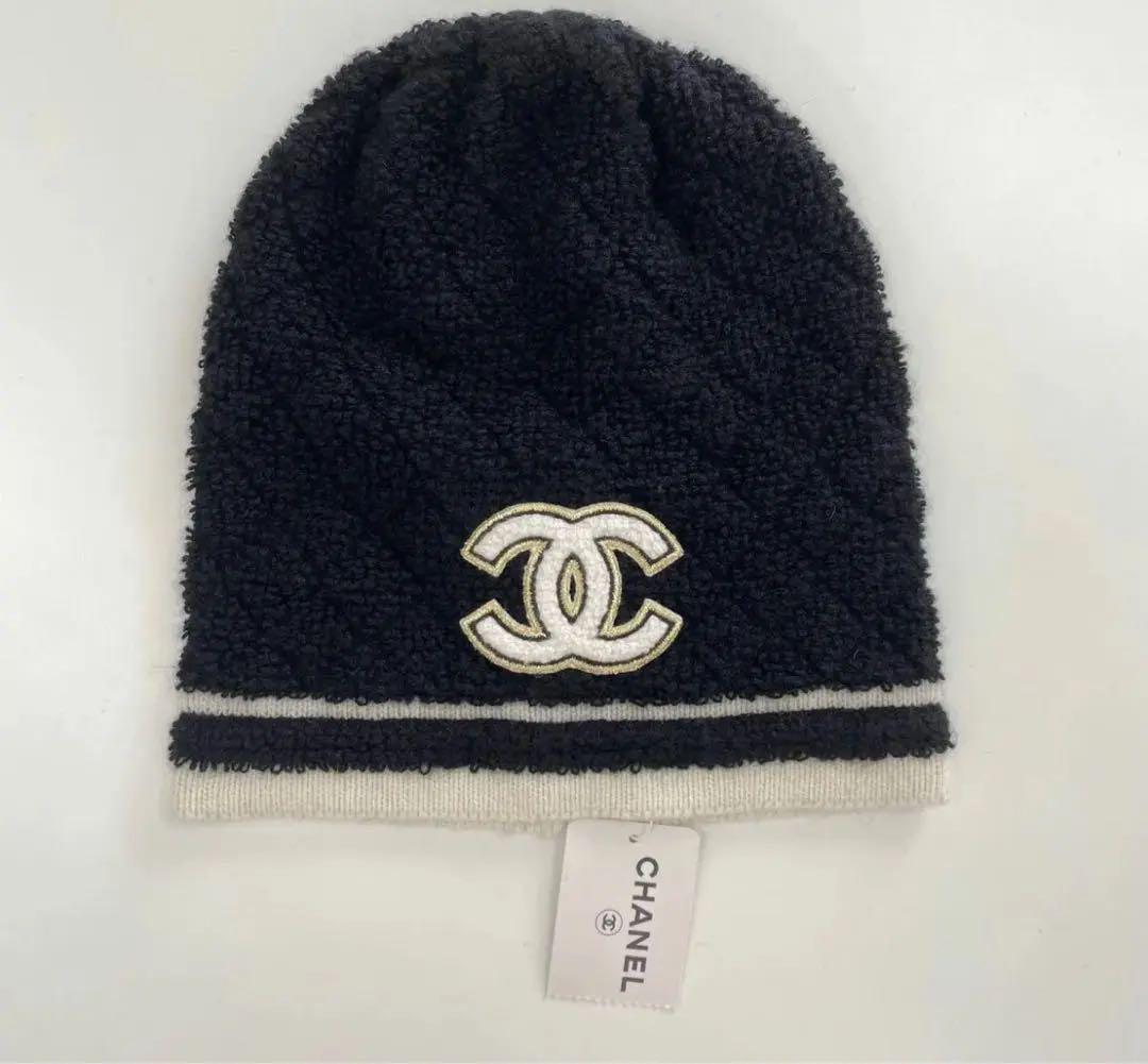 新品未使用 CHANEL 【希少】CHANEL CCロゴ22B ニット帽 - メルカリ