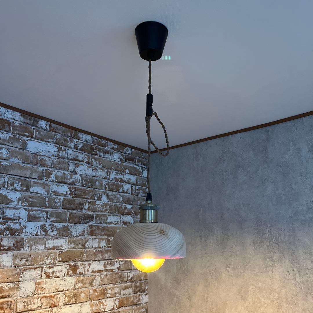 ハンドメイド 桧の木製ペンダントライト／優しい木目／ナチュラル照明