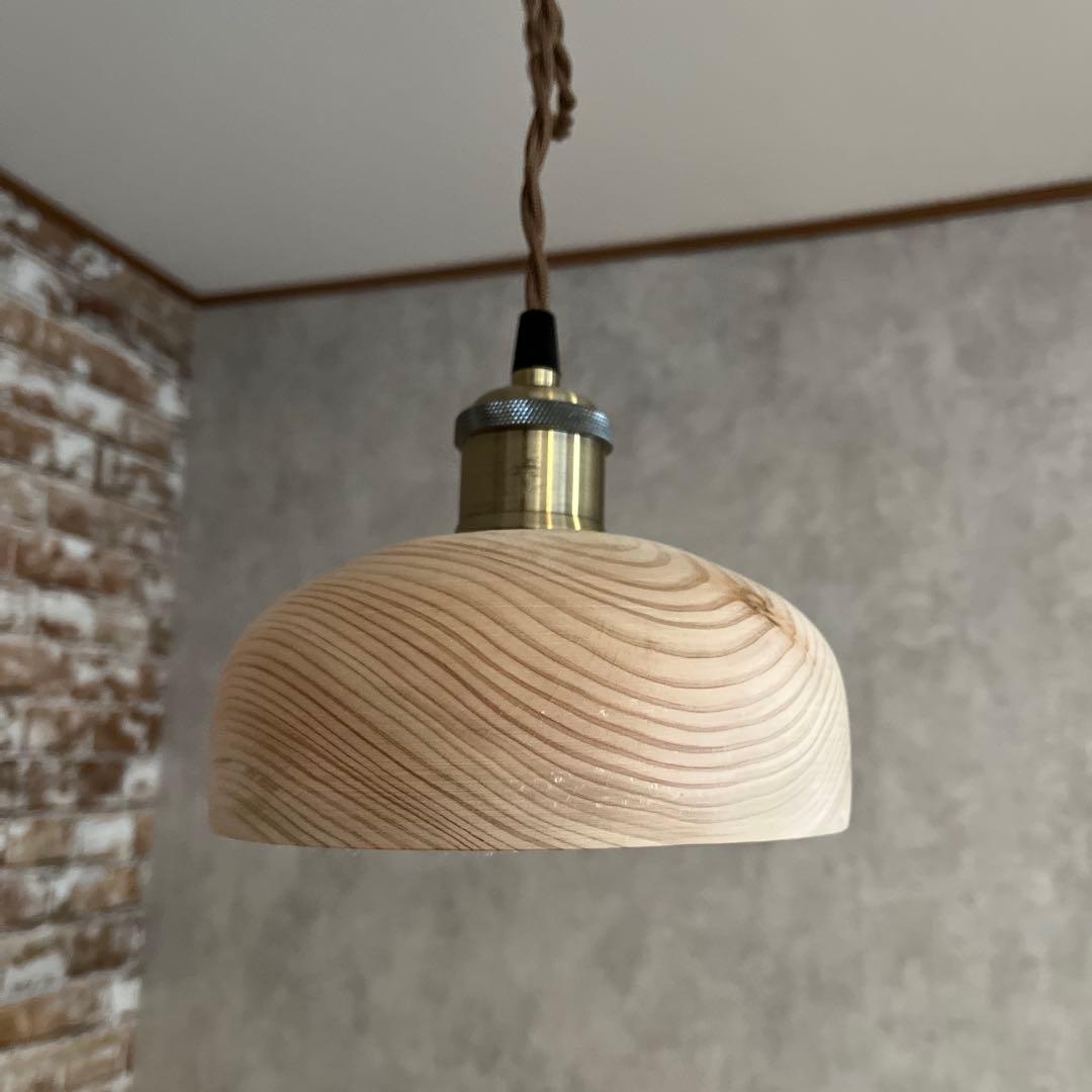 ハンドメイド 桧の木製ペンダントライト／優しい木目／ナチュラル照明