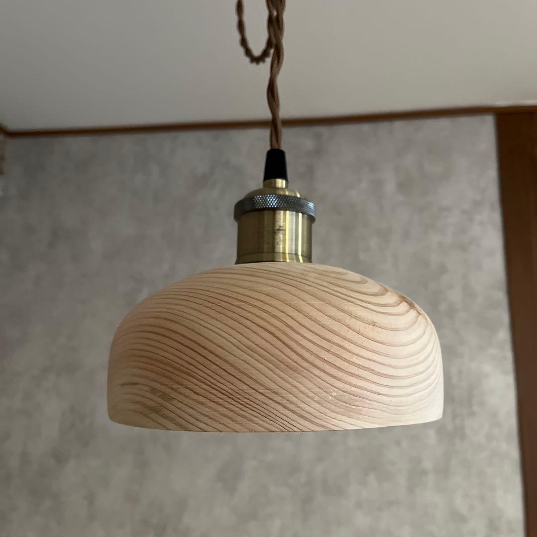ハンドメイド 桧の木製ペンダントライト／優しい木目／ナチュラル照明