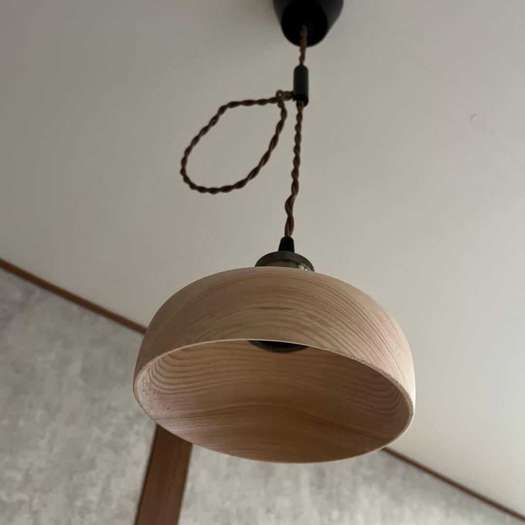 ハンドメイド 桧の木製ペンダントライト／優しい木目／ナチュラル照明