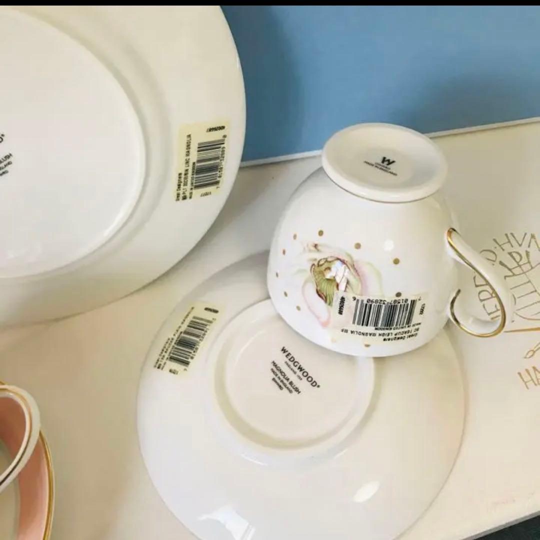 ウェッジウッド　スージークーパー  マグノリア　新品未使用　2トリオ