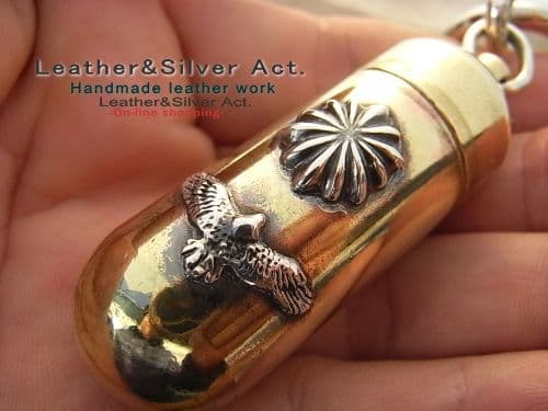 携帯灰皿　カプセル型　真鍮キーホルダー　携帯灰皿 電子　タバコケース 紙タバコ