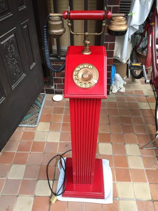 置物 赤い電話機 アンティーク風