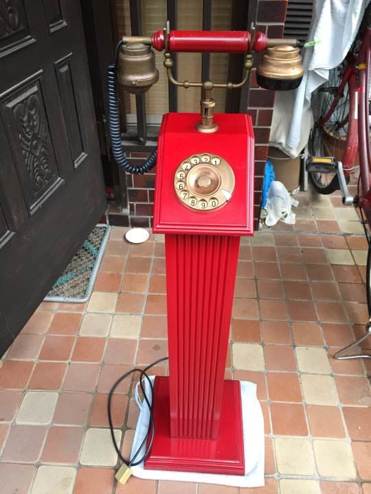 置物 赤い電話機 アンティーク風