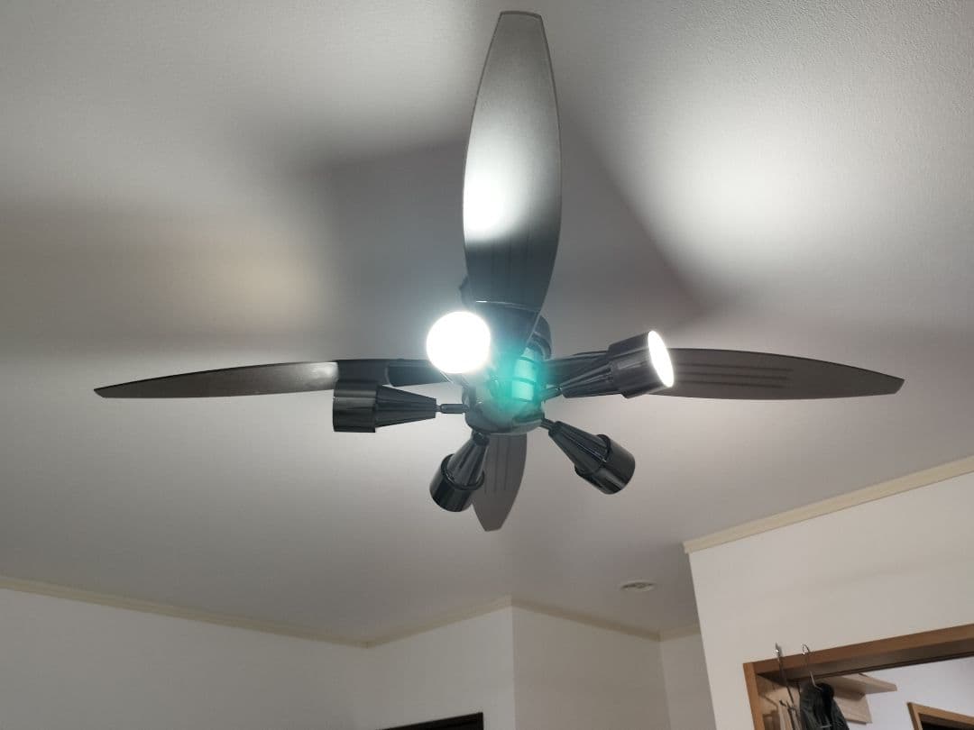 横浜市近辺でしたら直接お届けします!　シーリングファンライト間接照明