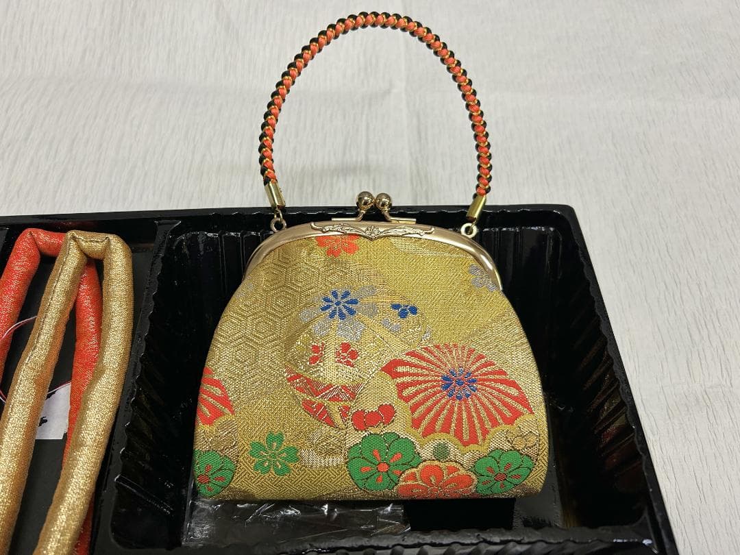 七五三セット　祝帯ペアセット　中サイズ　金　鞠　草履18cm　箱入り