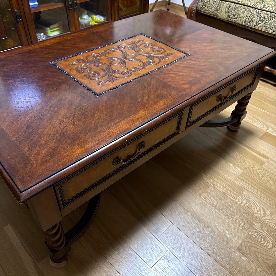 アンティーク調ダークブラウン木製センターテーブル