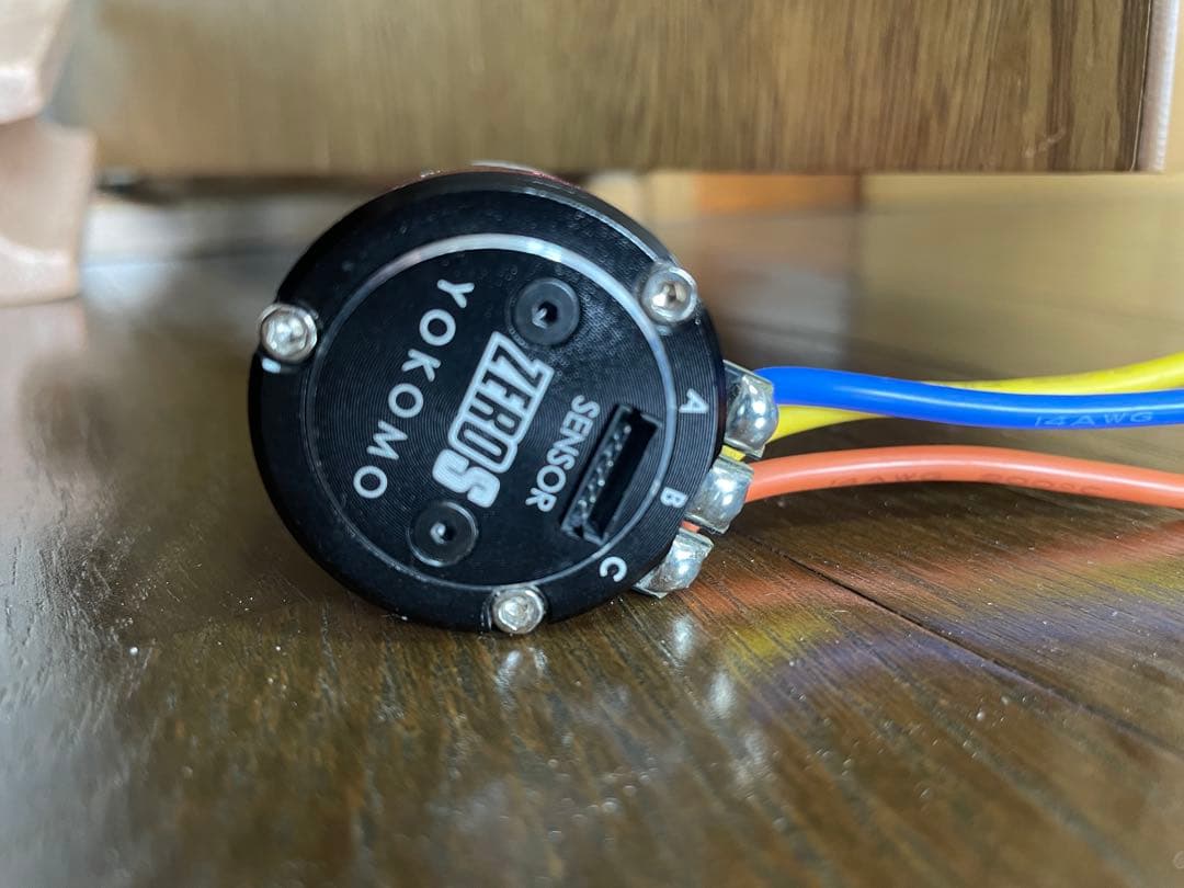 ヨコモブラシレスモーター、ESC、サーボ、ジャイロセット