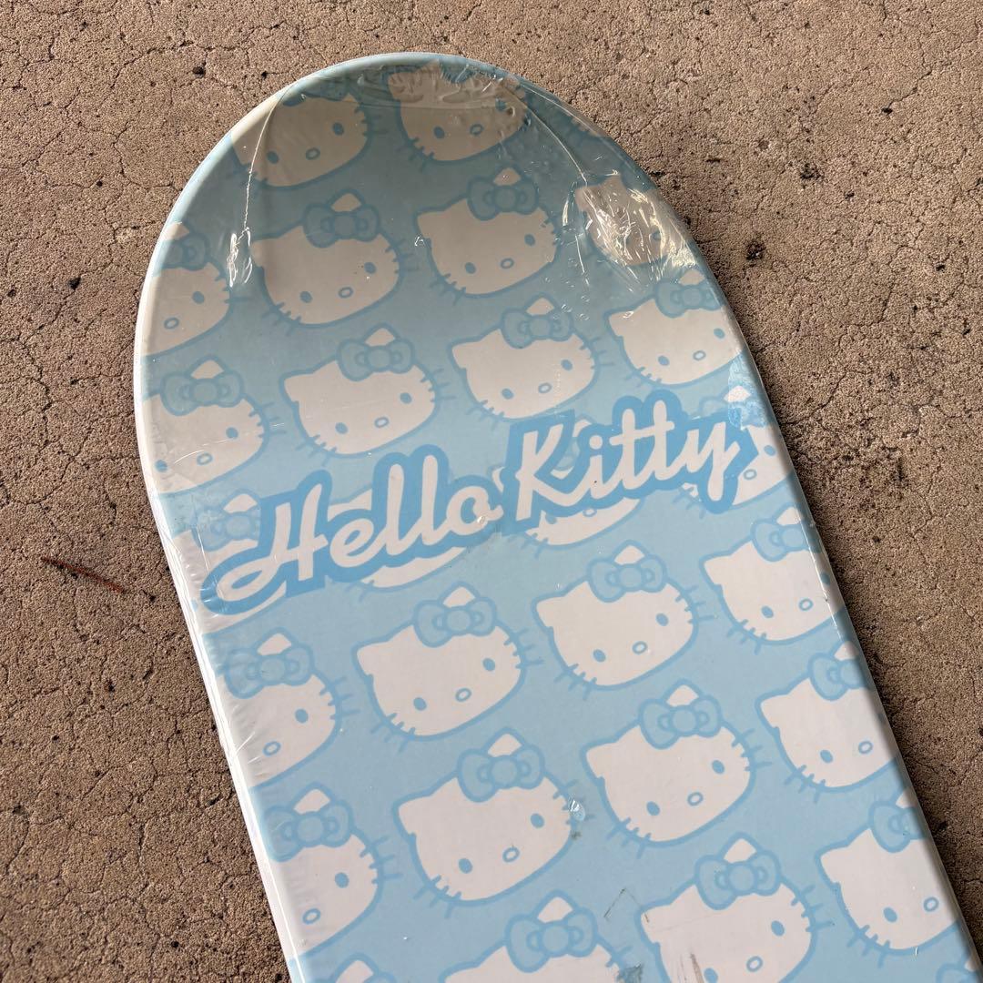 サンリオ ハローキティ スノーボード 板 143cm 未使用保管品 キティ
