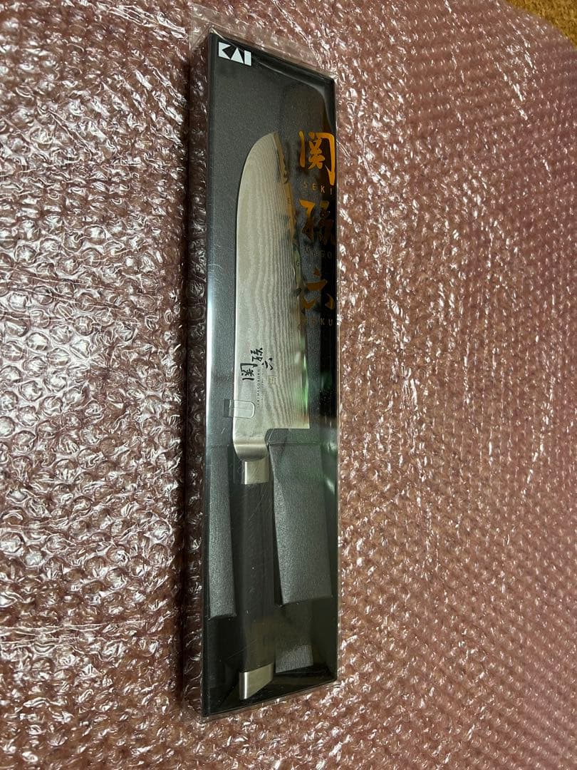 【新品未使用】貝印 関孫六 ダマスカス三徳包丁165mm AE-5200