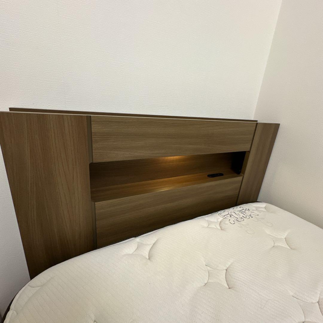 定価34万→9万　サータ（Serta）マットレス：シングルベッド　セット