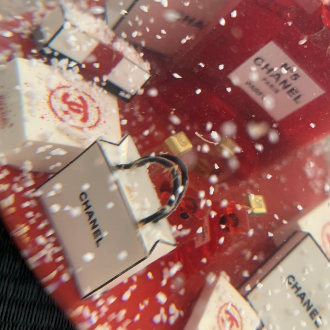 CHANEL ビッグスノードーム 電動式