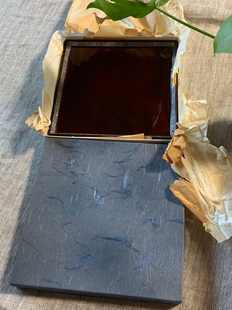 螺鈿細工 溜塗 角菓子器／折敷 18cm 未使用》