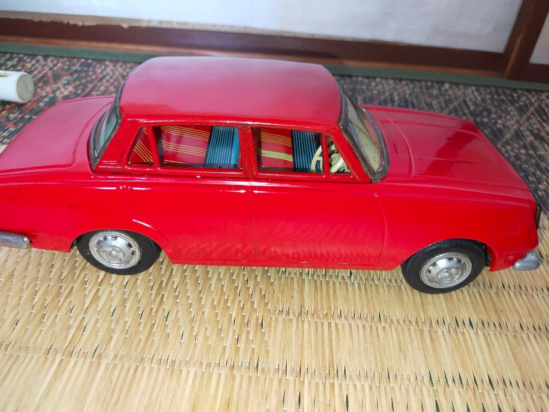 コロナ　ブリキ