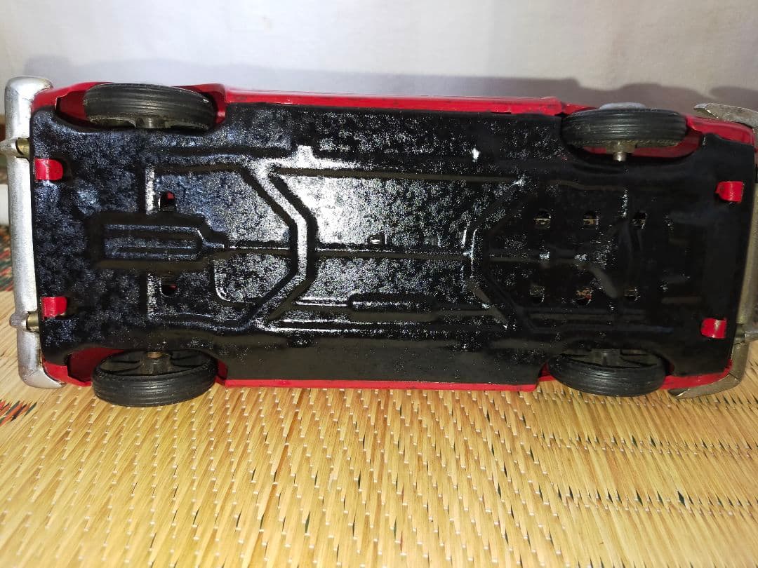 コロナ　ブリキ