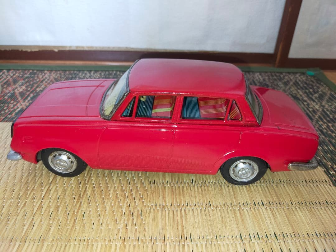 コロナ　ブリキ