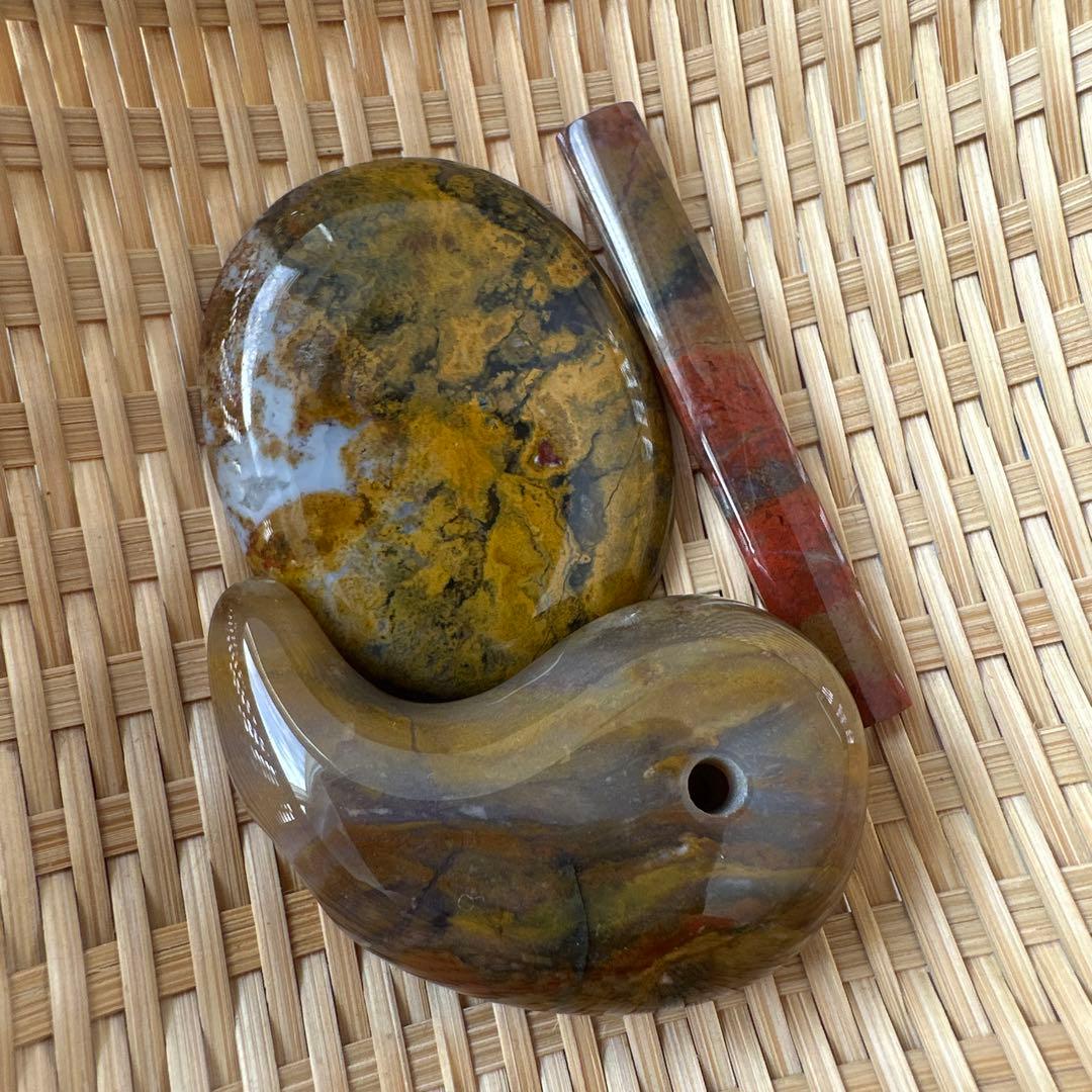 【ケイ様】津軽錦石　ルース　草入り瑪瑙　碧玉　サンダーエッグ　勾玉【おまけ付き】