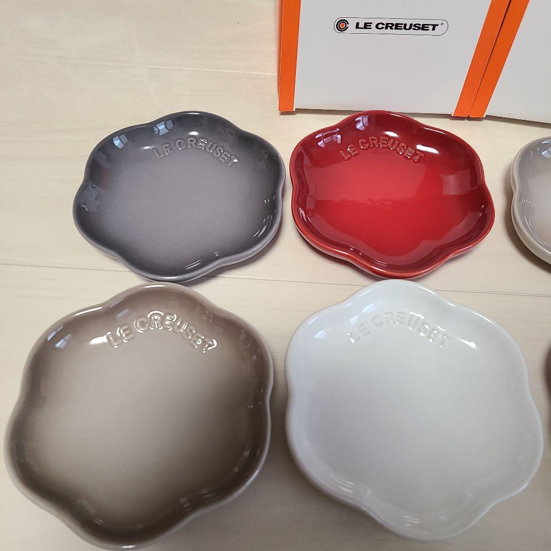 ル・クルーゼ 小皿 ミニ・スフィアフラワー8枚セット