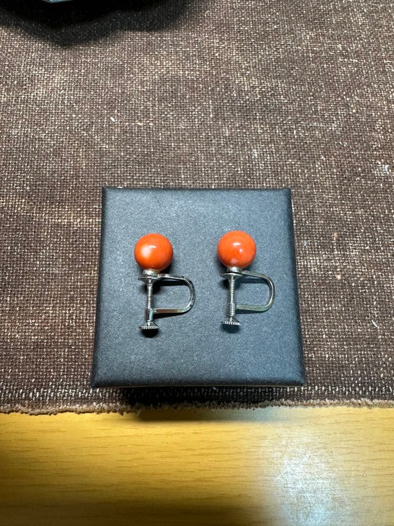 珊瑚　本珊瑚　イヤリング　9.3mm silver 純銀
