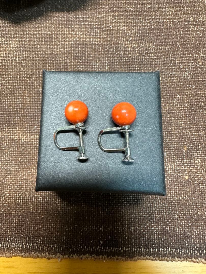 珊瑚　本珊瑚　イヤリング　9.3mm silver 純銀