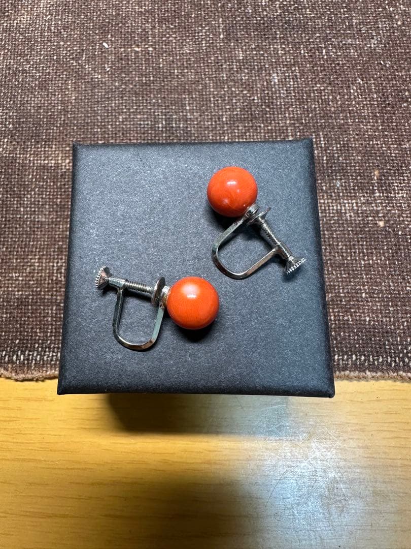 珊瑚　本珊瑚　イヤリング　9.3mm silver 純銀