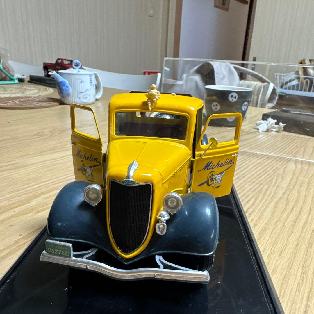 Michelin フォードピックアップトラック 1/24