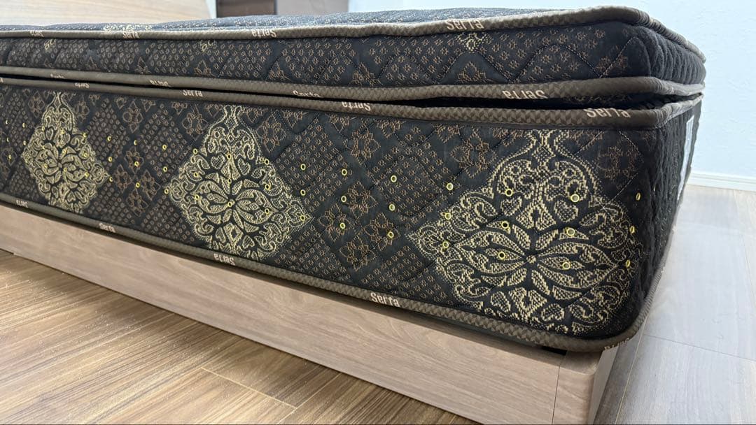 高級マットレス　サータSerta ダブルマットレス　ブラウン