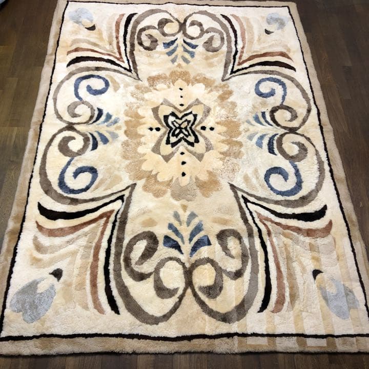 ムートンラグ　高級ムートン　ラグ　絨毯　上品　敷物　シープ　羊