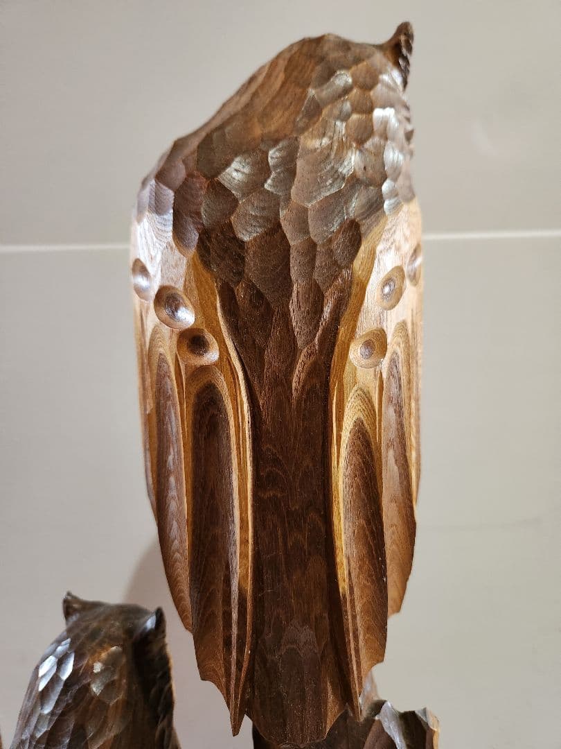 二羽の木彫り梟 フクロウ 天然木彫刻 置物 オブジェ 縁起物