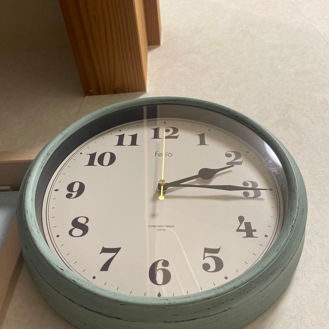 いつも優しく見守ってくれてる母なる摩天楼その名も掛け時計