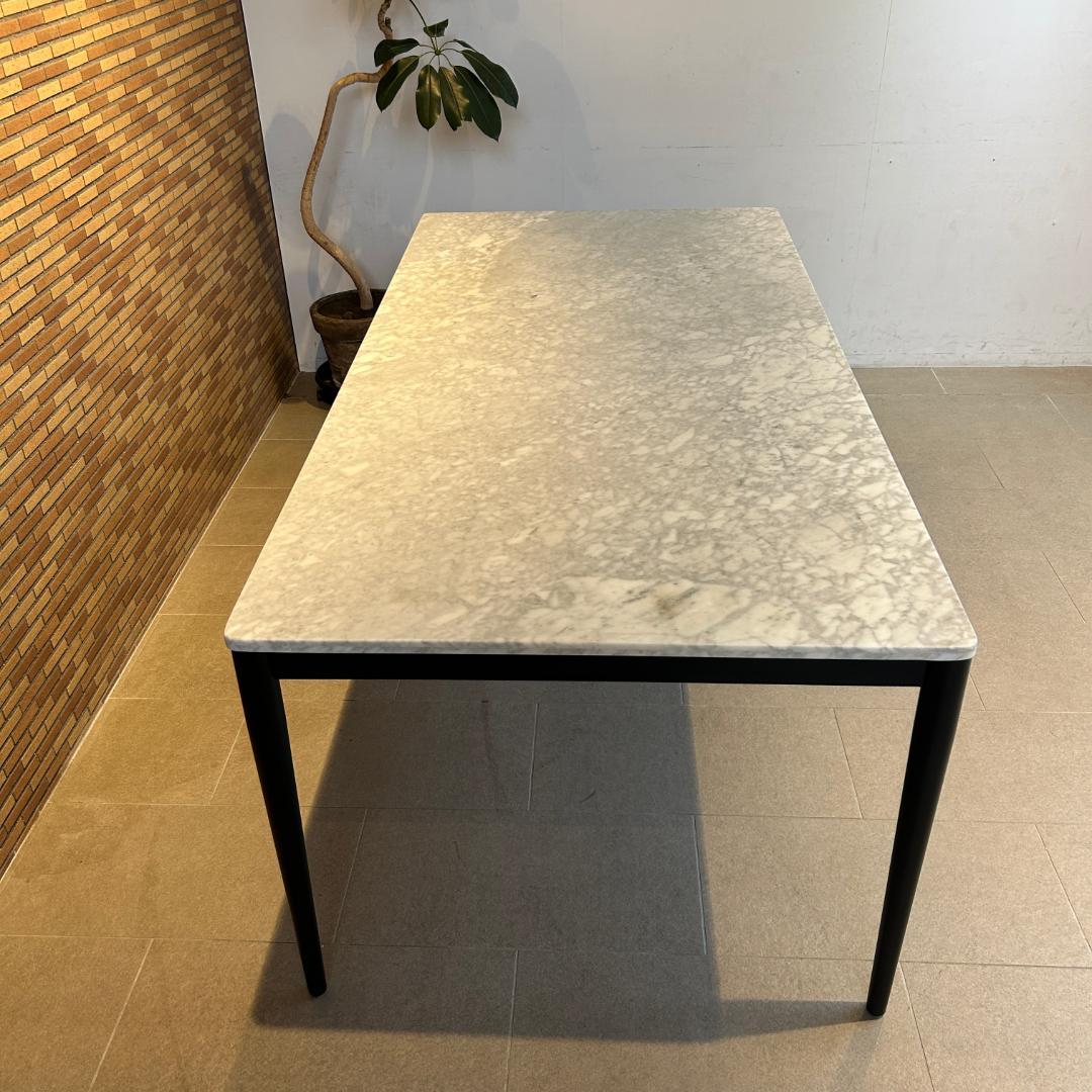 ♥ＡＬＭＯＮＩＡ/アルモニア大理石ダイニングテーブル　幅１８０