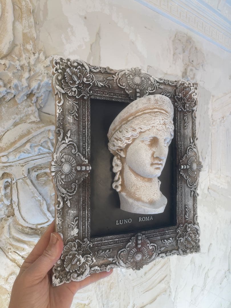 ローマの女神ユノ,またはギリシャの女神ヘラ。女性、愛、そして子供たちの守護神。