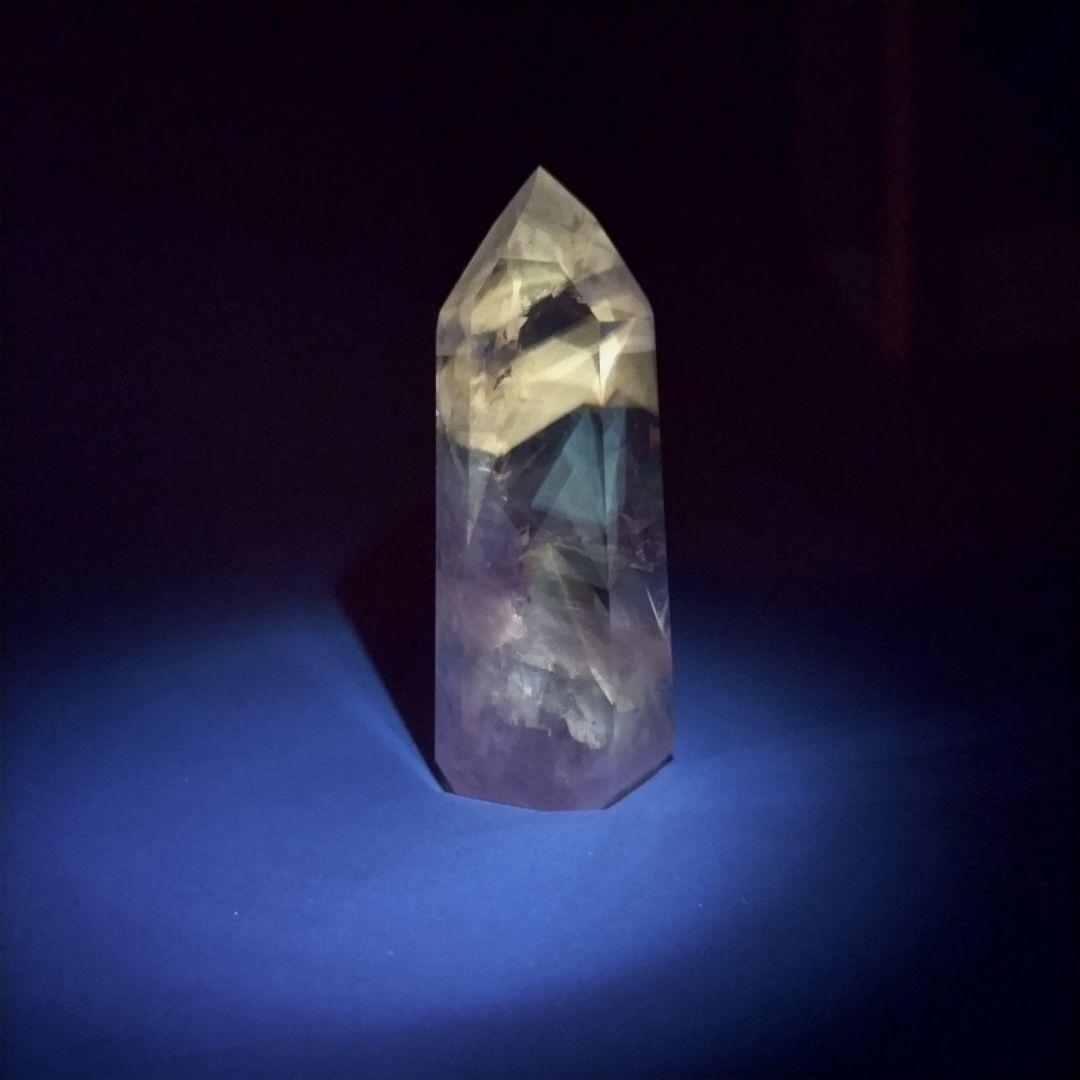 【匿名配送】天然石 蛍光 ファントムアメジスト ポイント ポリッシュ